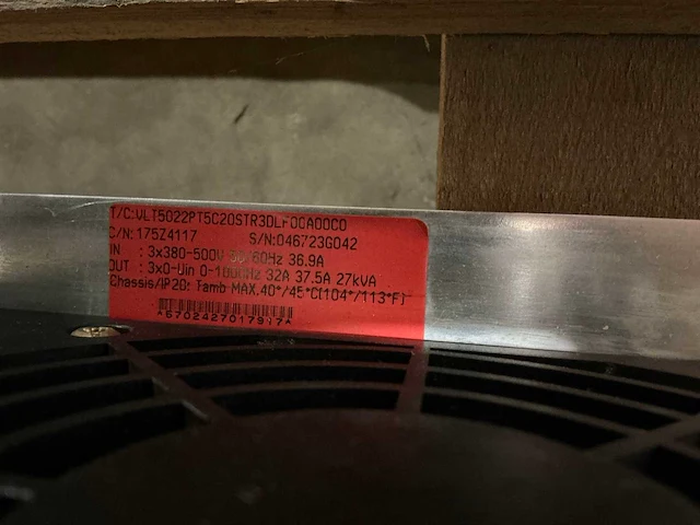 Danfoss - vlt5022 - 27kva frequentieregelaar - afbeelding 5 van  5