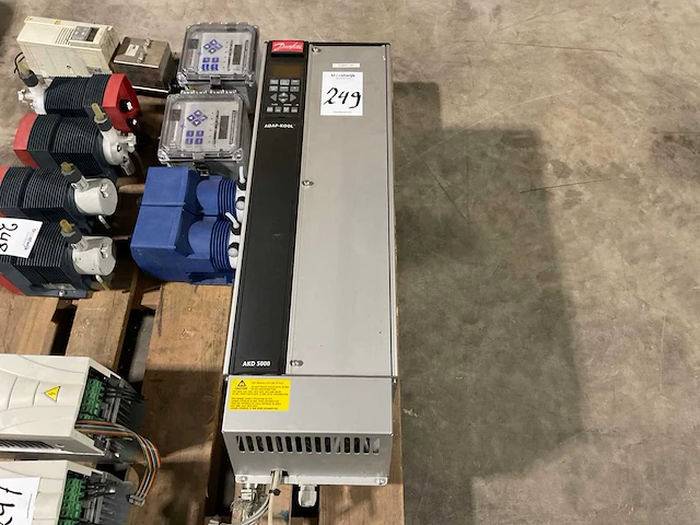 Danfoss akd 5000 frequentieregelaar - afbeelding 1 van  3