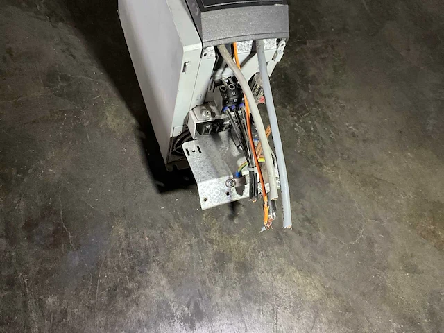 Danfoss fc-103p3k0t4e20h1 frequentieregelaar - afbeelding 3 van  5