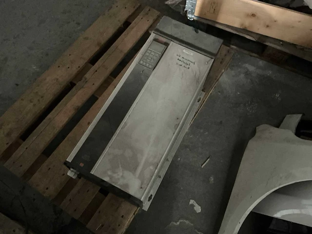 Danfoss frequentieregelaar 23 kva - afbeelding 2 van  7