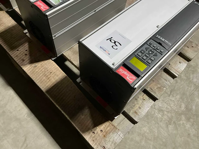 Danfoss frequentieregelaar 23kva - afbeelding 6 van  7