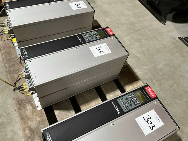 Danfoss frequentieregelaar 23kva - afbeelding 1 van  7