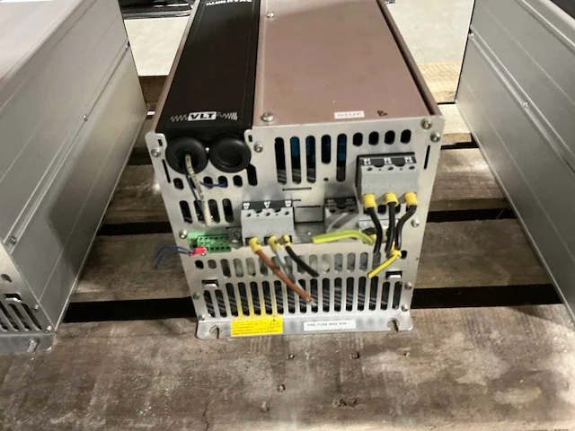Danfoss frequentieregelaar 23kva - afbeelding 4 van  7