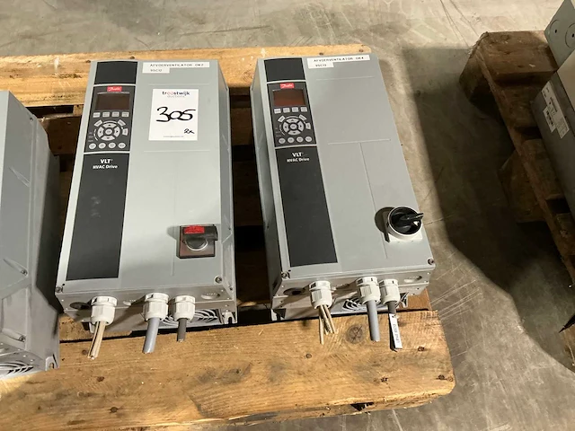 Danfoss frequentieregelaar (2x) - afbeelding 1 van  7