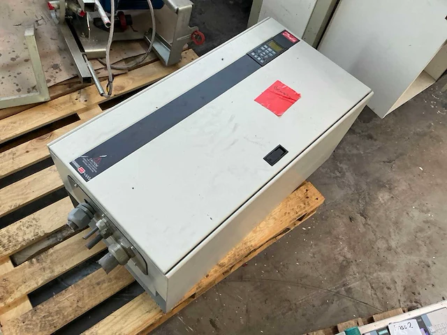 Danfoss frequentieregelaar 75 kw - afbeelding 5 van  12