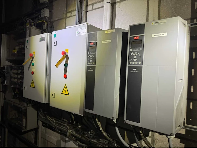 Danfoss frequentieregelaar set met schakelkast (2x) - afbeelding 1 van  16