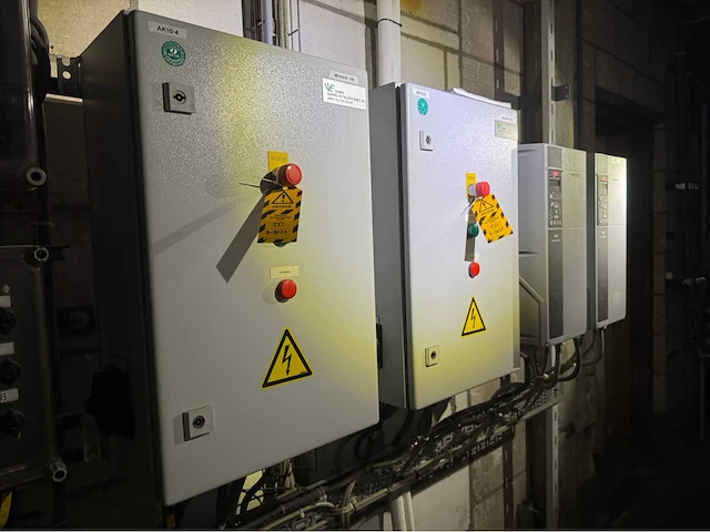Danfoss frequentieregelaar set met schakelkast (2x) - afbeelding 10 van  16