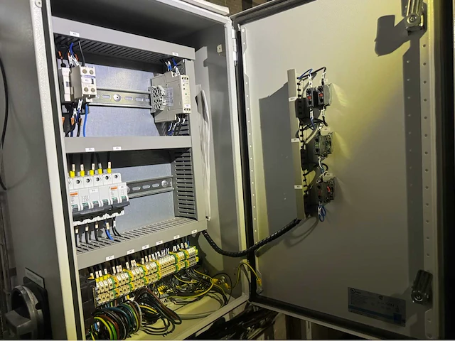 Danfoss frequentieregelaar set met schakelkast (2x) - afbeelding 16 van  16