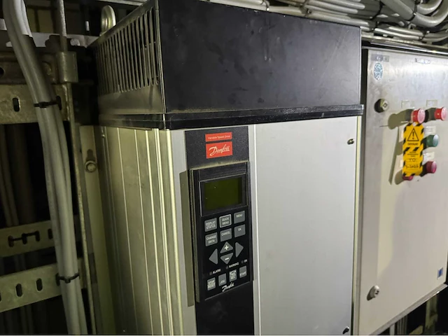 Danfoss frequentieregelaar set met schakelkast - afbeelding 11 van  13
