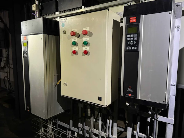 Danfoss frequentieregelaar set met schakelkast - afbeelding 1 van  14