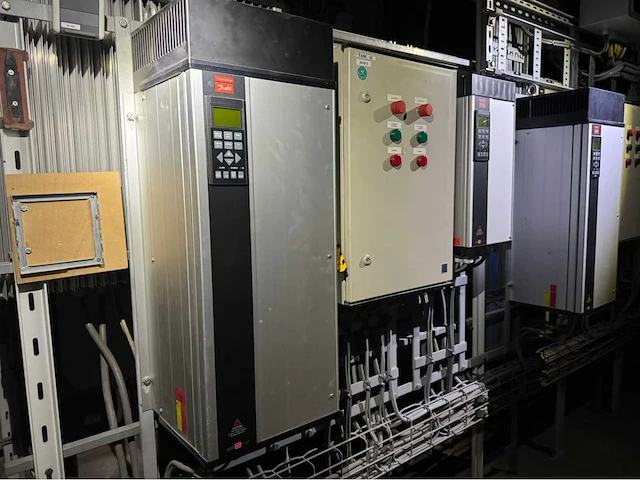 Danfoss frequentieregelaar set met schakelkast - afbeelding 9 van  14