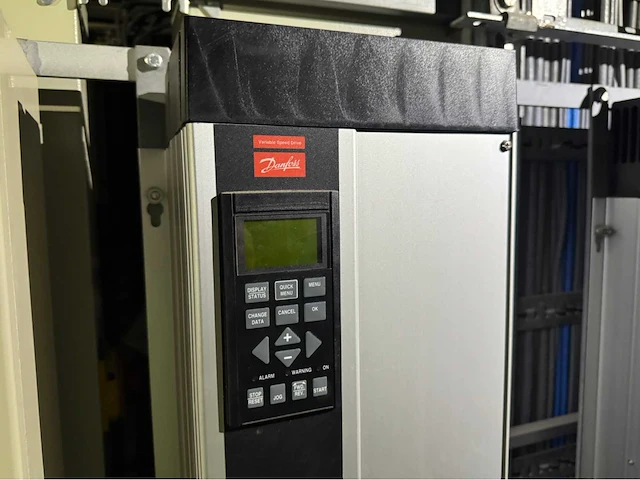 Danfoss frequentieregelaar set met schakelkast - afbeelding 11 van  14
