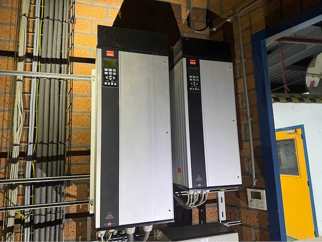Danfoss frequentieregelaars set met schakelkast - afbeelding 9 van  13