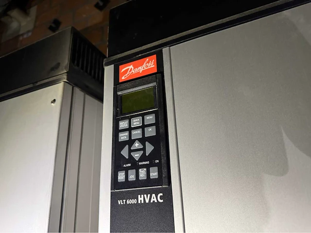 Danfoss frequentieregelaars set met schakelkast - afbeelding 13 van  14