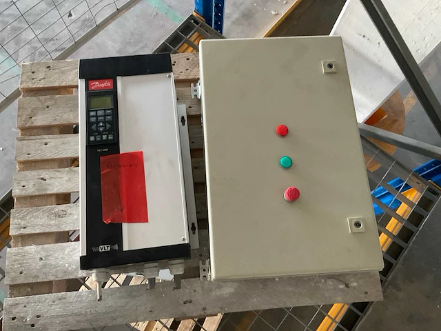 Danfoss vlt 5000 frequentieregelaar - afbeelding 1 van  7