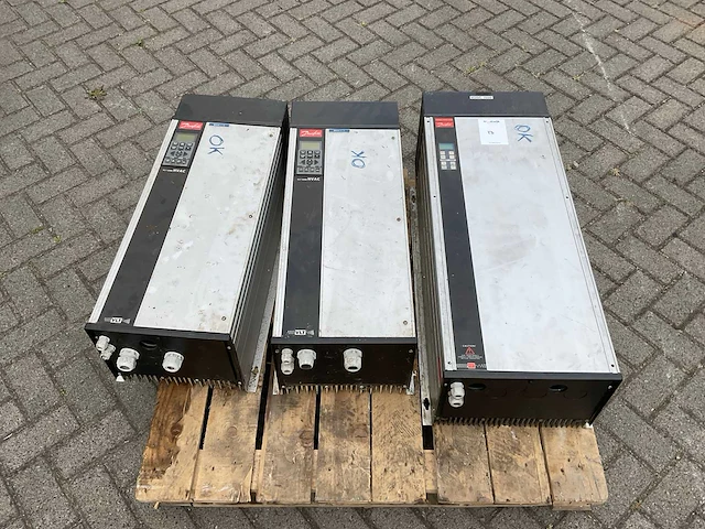 Danfoss vlt 6000 hvac frequentieregelaar (3x) - afbeelding 1 van  6