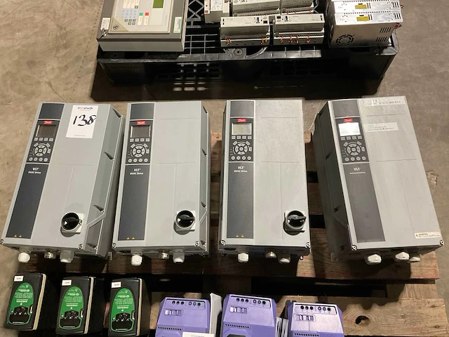 Danfoss vlt frequentieregelaar (4x) - afbeelding 1 van  3