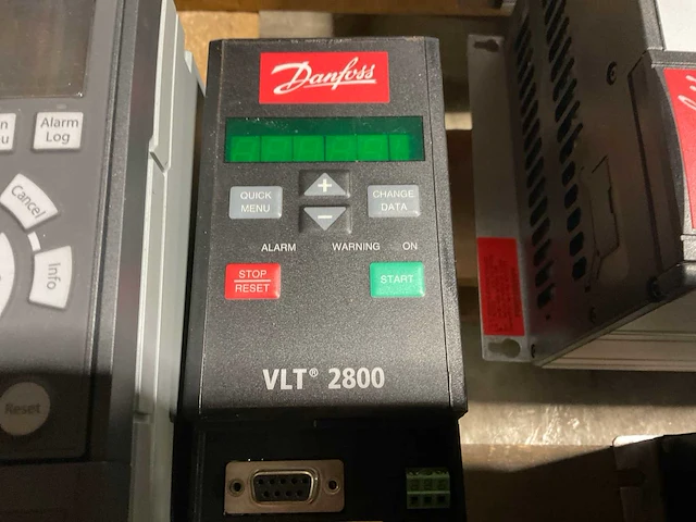 Danfoss vlt hvac drive / vlt 2800 frequentieregelaar (2x) - afbeelding 4 van  5