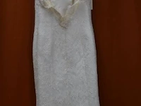 Daria karlozi trouwjurk met smalle bandjes - maat 38 - afbeelding 3 van  4