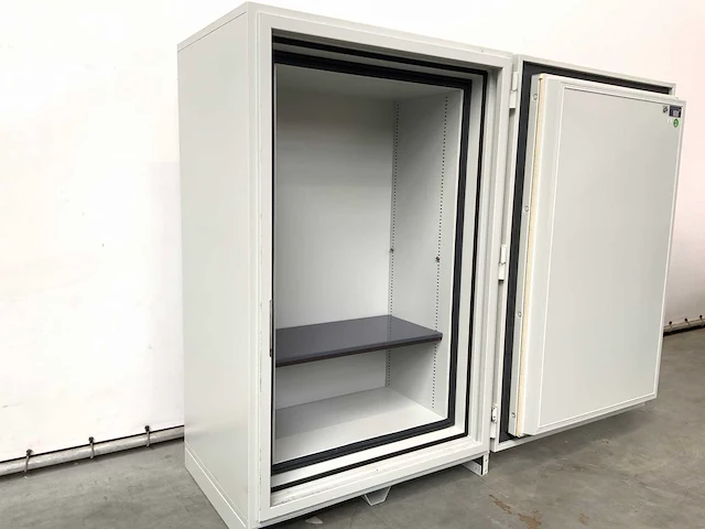 Datasafe lampertz s15 brandwerende kluis - afbeelding 11 van  16