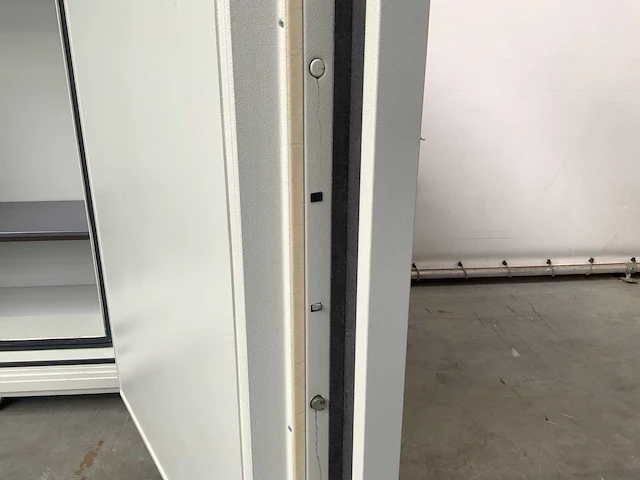 Datasafe lampertz s15 brandwerende kluis - afbeelding 14 van  16