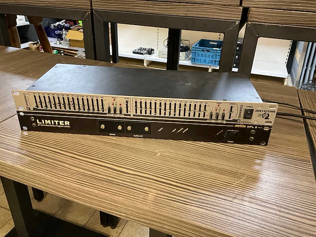 Dateq spl 2 limiter en equalizer - afbeelding 1 van  11