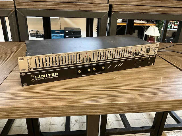Dateq spl 2 limiter en equalizer - afbeelding 4 van  11