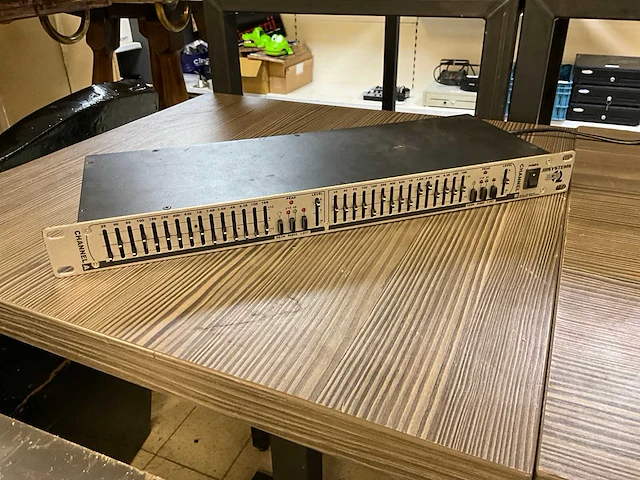 Dateq spl 2 limiter en equalizer - afbeelding 9 van  11