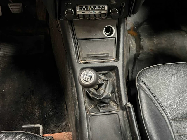 Datsun - 240z - oldtimer - 1970 - afbeelding 15 van  48
