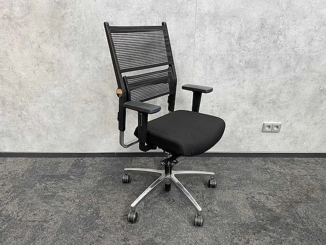 Dauphin - ergonomische bureaustoel - afbeelding 1 van  12