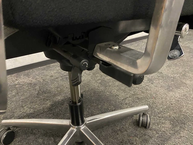 Dauphin lordo - ergonomische bureaustoel - hoge rug - afbeelding 13 van  19