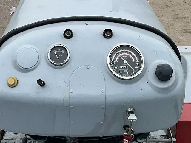 David brown douglas taksmaster turbo oldtimer tractor - 1959 - afbeelding 7 van  22
