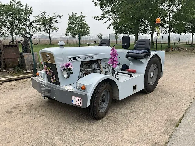 David brown douglas taksmaster turbo oldtimer tractor - 1959 - afbeelding 12 van  22