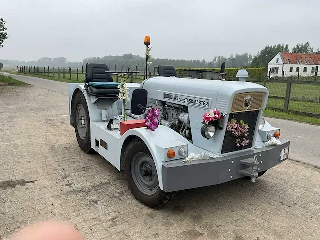 David brown douglas taksmaster turbo oldtimer tractor - 1959 - afbeelding 17 van  22