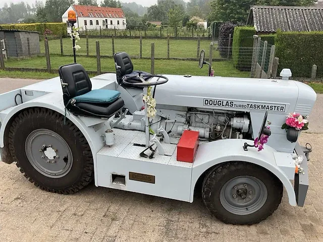 David brown douglas taksmaster turbo oldtimer tractor - 1959 - afbeelding 18 van  22