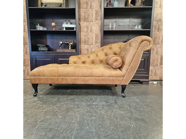 Daybed chesterfield, bruin - afbeelding 1 van  7