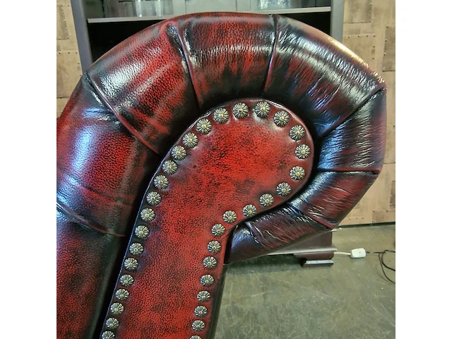 Daybed chesterfield, speciale nagels, rood - afbeelding 6 van  7
