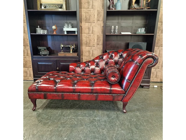 Daybed chesterfield, speciale nagels, rood - afbeelding 7 van  7