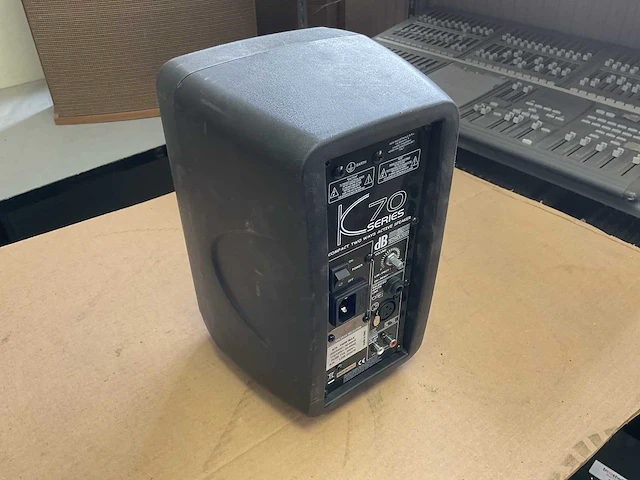 Db technologies k70 series speaker - afbeelding 3 van  5