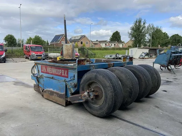 De blaauw td 5 88 lasergestuurde dozerbak - afbeelding 21 van  26