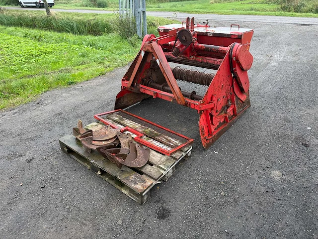 De clippeleir spitmachine - afbeelding 6 van  12