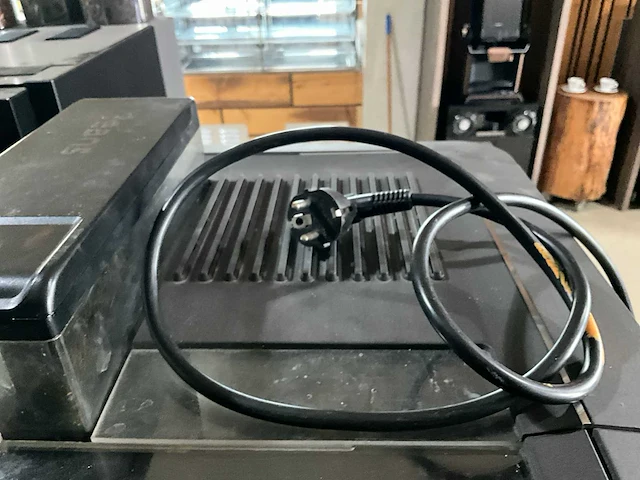 De jong duke zia koffiemachine met onderzetkast - afbeelding 8 van  13