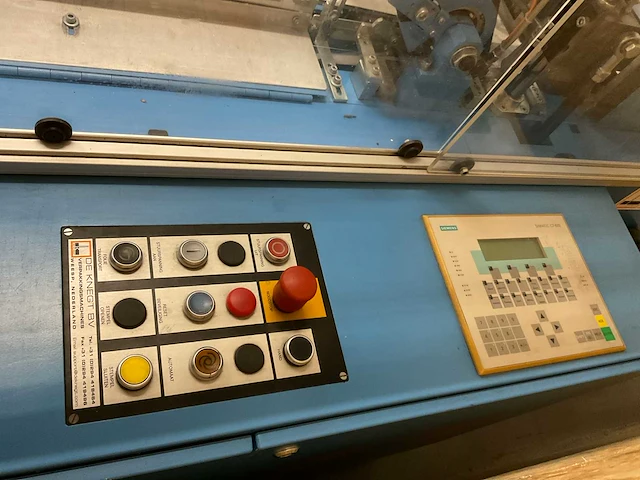 De knegt verpakkingsmachine met krimptunnel - afbeelding 17 van  18