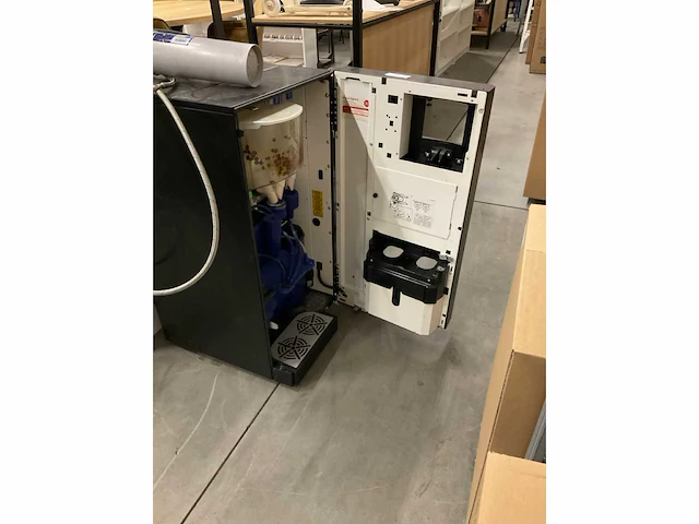 De koffieautomaat - afbeelding 3 van  4