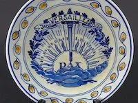 De porceleyne fles w.o.1 herdenkingssbord. - afbeelding 2 van  5