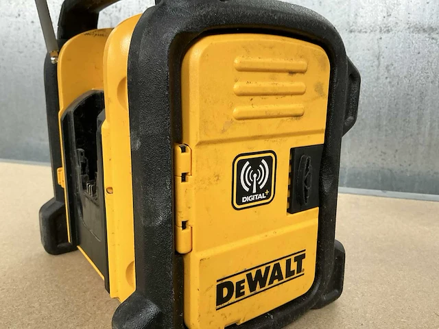 De walt dcd796 de walt accu radio en schroefmachine - afbeelding 3 van  7