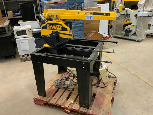 De walt dw 729 type 2 radiaalafkortzaagmachine - afbeelding 2 van  7