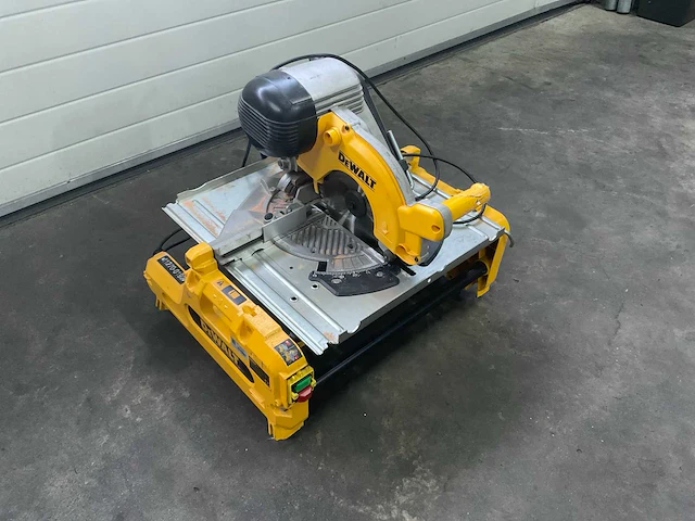 De walt dw 743. n afkortcirkelzaagmachine - afbeelding 5 van  5