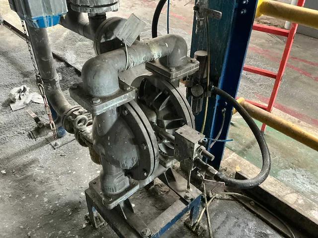 De wilden xps 830 pneumatische membraan pomp - afbeelding 1 van  11