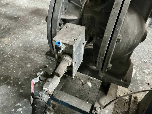 De wilden xps 830 pneumatische membraan pomp - afbeelding 8 van  11